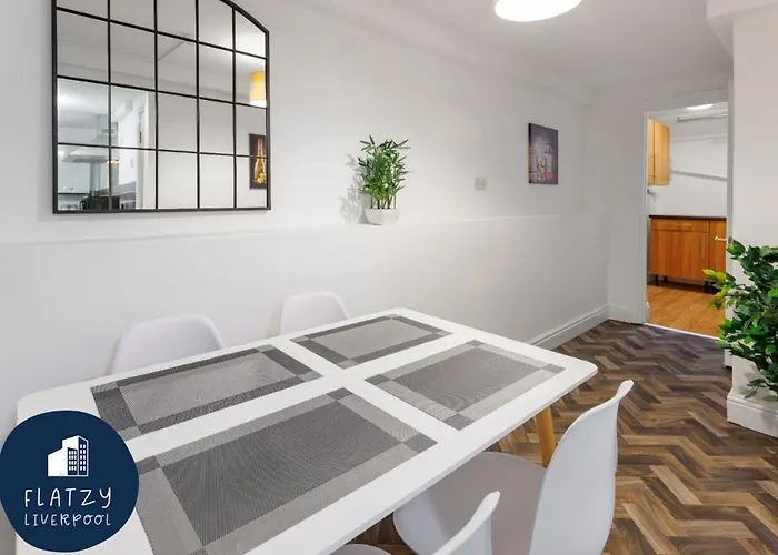 Flatzy - Modern Apartment Close To Football Stadiums