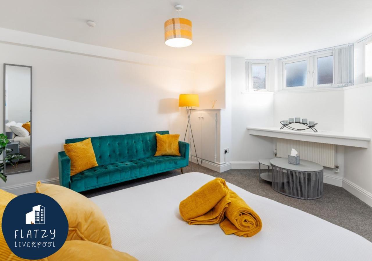 Flatzy - Modern Close To Football Stadiums Apartment *